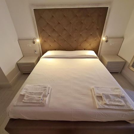 Isola Nel Parco Villas & Rooms Λα Μανταλένα Εξωτερικό φωτογραφία