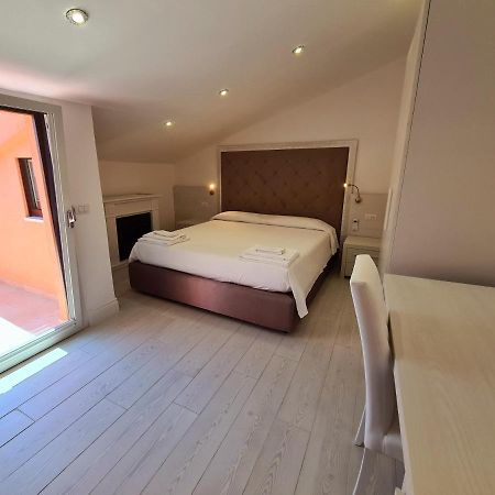 Isola Nel Parco Villas & Rooms Λα Μανταλένα Εξωτερικό φωτογραφία