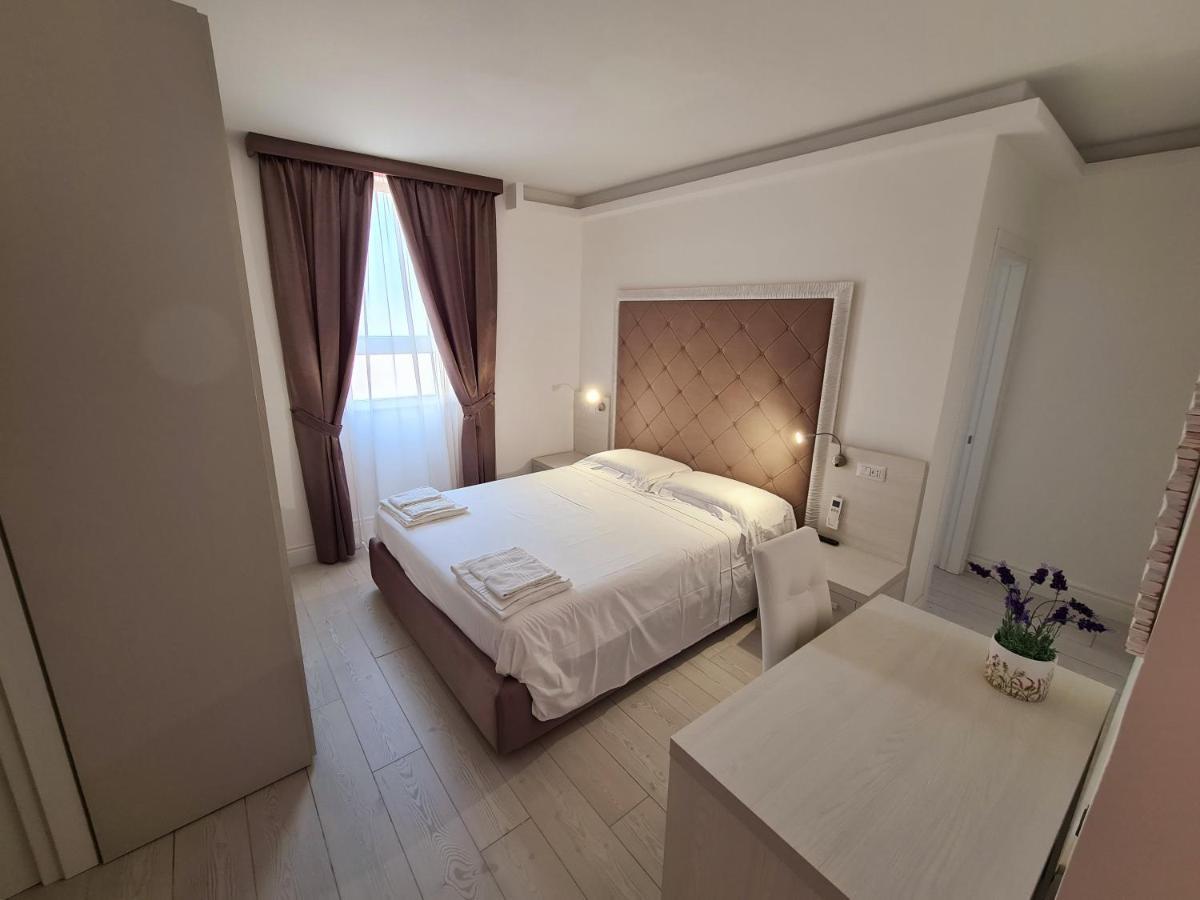 Isola Nel Parco Villas & Rooms Λα Μανταλένα Εξωτερικό φωτογραφία