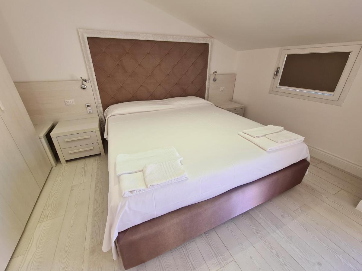 Isola Nel Parco Villas & Rooms Λα Μανταλένα Εξωτερικό φωτογραφία